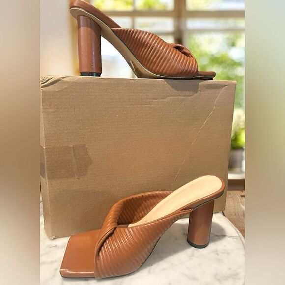 Gorgeous Twist Mule Slide Ribbed Heel Slip-on Square Toe Size 37 - Picture 10 of 16